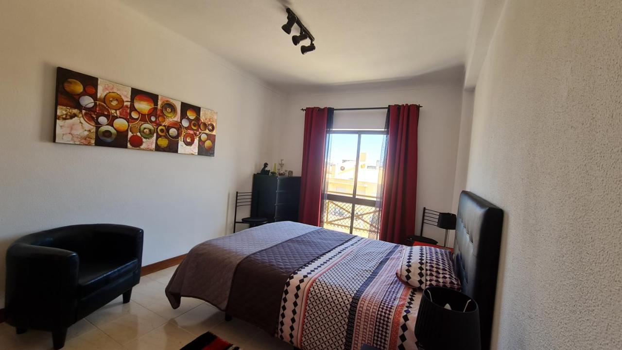 Apartmento Praia Da Dona Ana Lagos Buitenkant foto