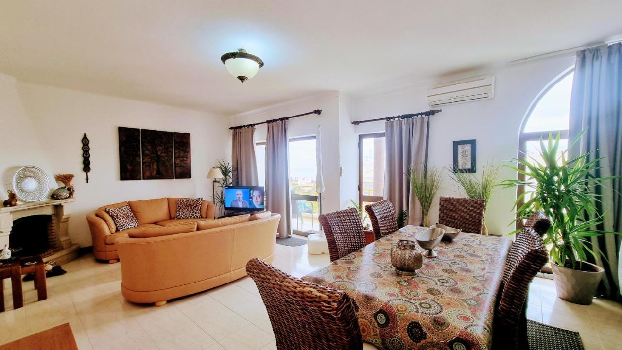 Apartmento Praia Da Dona Ana Lagos Buitenkant foto