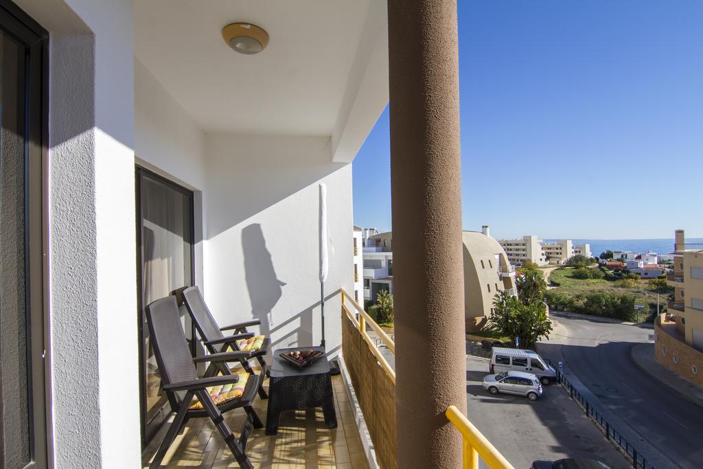 Apartmento Praia Da Dona Ana Lagos Kamer foto
